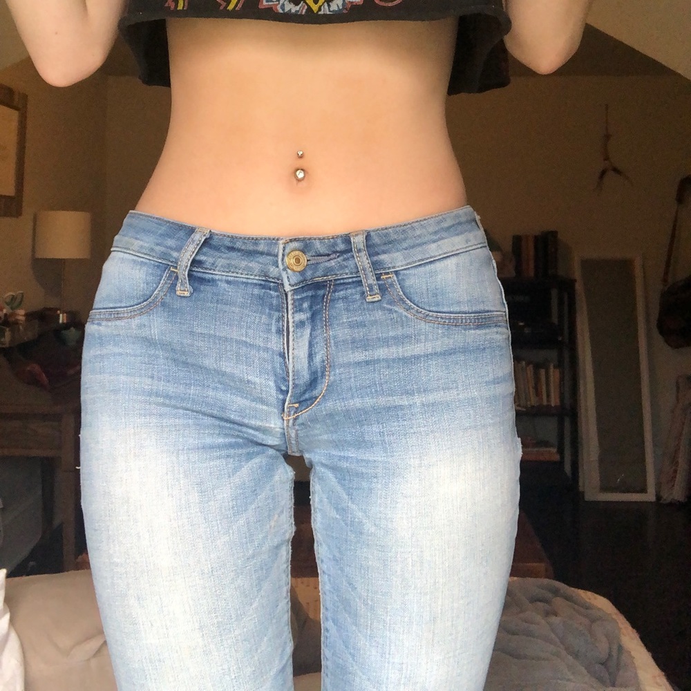 SOLD DO NOT BUY Abercrombie & Fitch low rise jeans